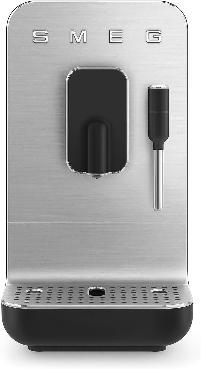 Smeg machine à café, 1,4 L, 1350 W, Noir, Expresso Automatique BCC12BLMEU, Buse Vapeur, Broyeur à grain Intégré